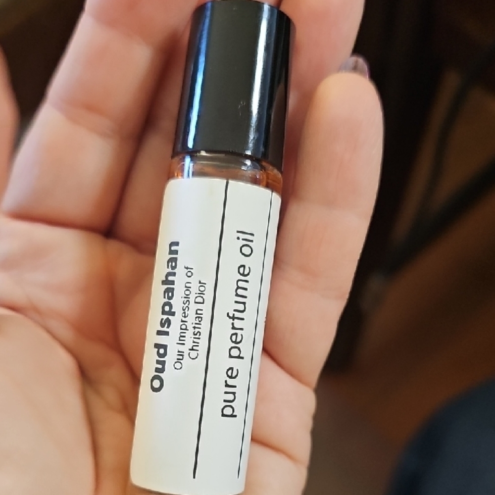 Oud Ispahan Pure Perfume Oil By Oil Perfumery. Brand New